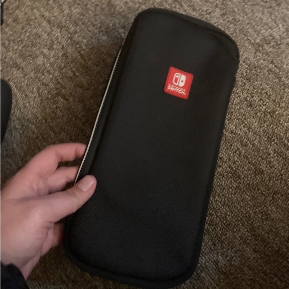 Nintendo Switch Console - Picture 9 of 11